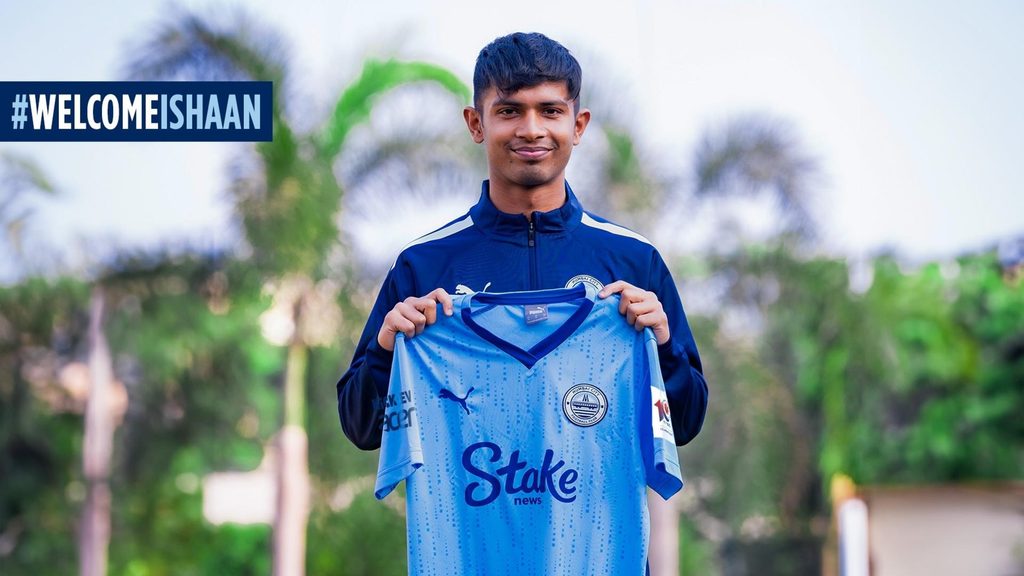 Mumbai City Fc Complete Signing Of Year Old Talent Ishaan Shishodia